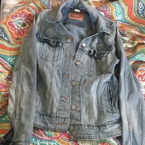 Levis jean jacket